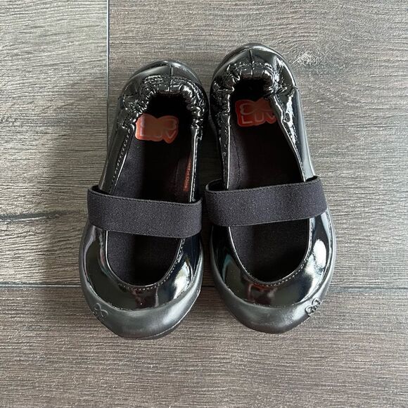 Girls Toddler Black Patent Dream Flats by Luv Footwear, Size 8, New in Box - Picture 2 of 11